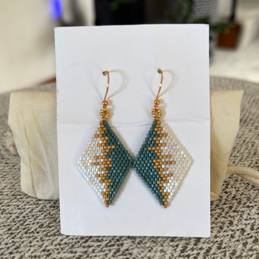 NEW Elegant Gold and Green Beaded Earrings